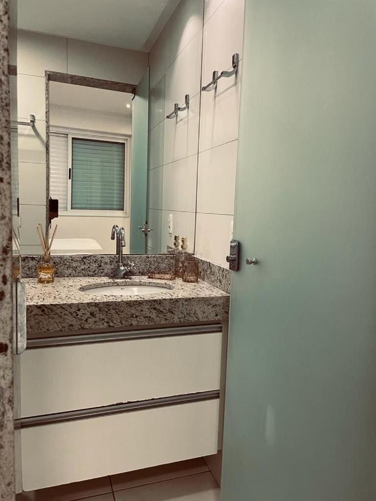 2 Qts.| 4 Hosp. | Ao Lado Do Goiania Shopping 아파트 외부 사진